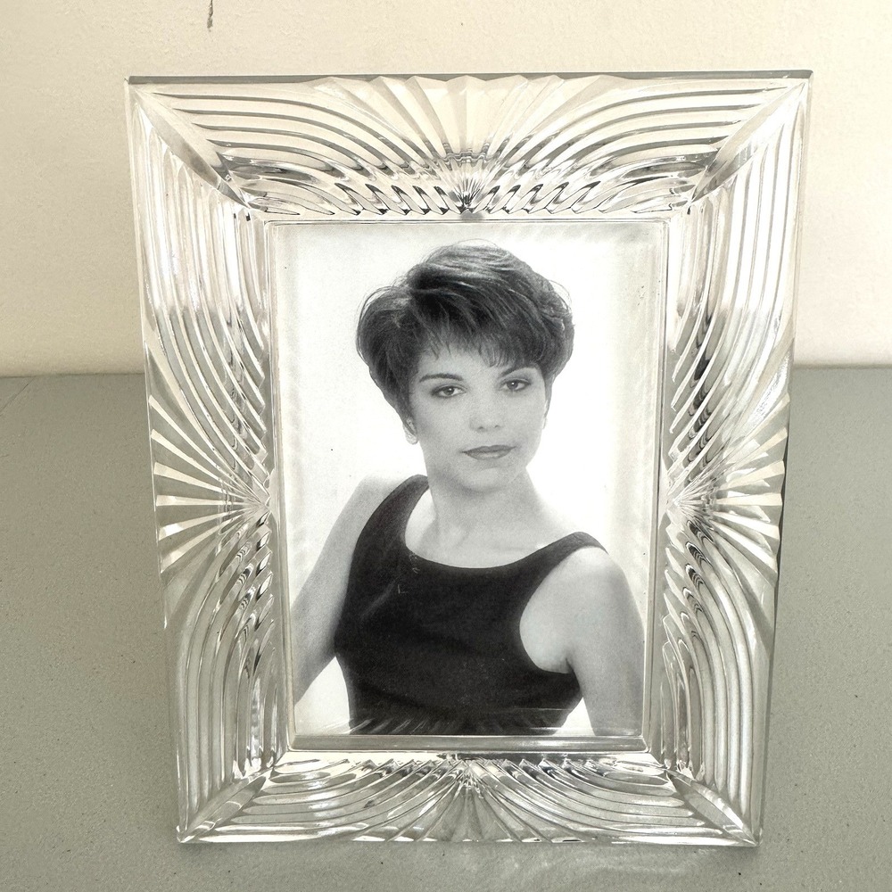 Beautiful Glass Picture Frame Raised Details Etched Lines Holds 3.5" x 5"